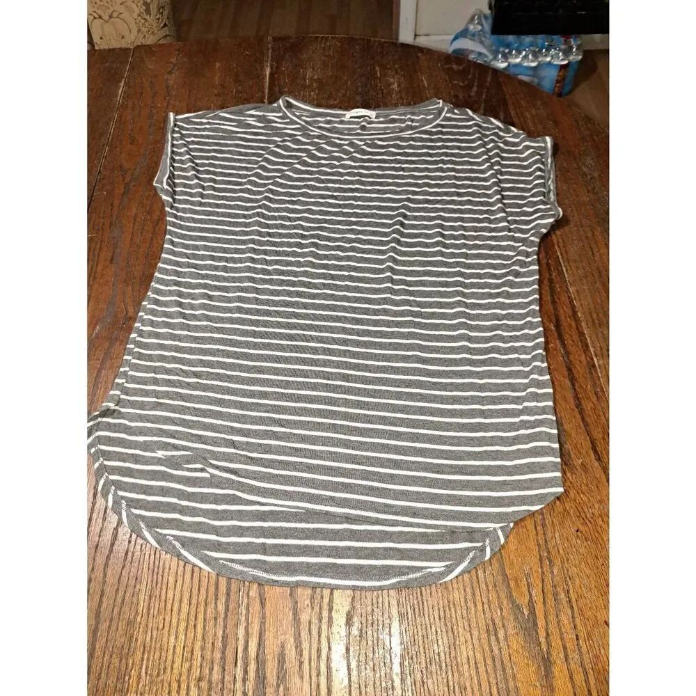 Small Ginger G Grey White Striped Short Sleeve Round Neck Pullover Shirt Top